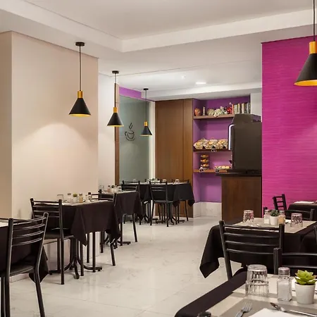 卢埃纳酒店 酒店