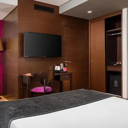 Hotel Luena 3*
